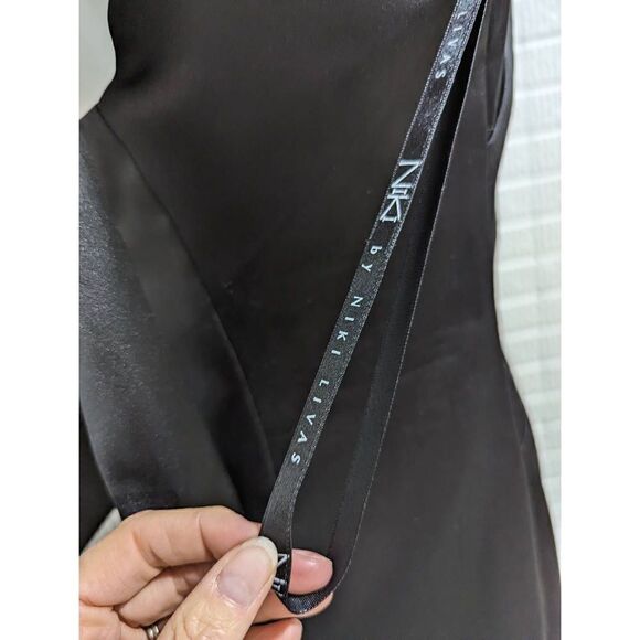 Niki by Niki Lavis Women's Black Satin Sleeveless Mini Dress Size 4 NWT - Picture 7 of 8